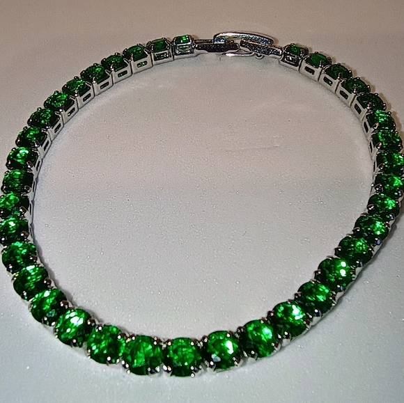 Cubic Zirconia Jewelry - Radiant Green Crystal Bracelet